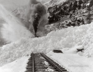 avalanche_of_snow_across_railroad_tracks._alaska._1900-1930